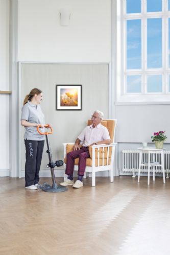 Allows a single caregiver to easily assist their patient