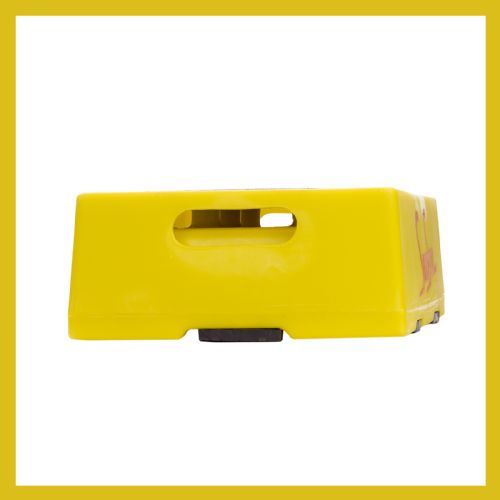 Bright yellow color makes the Shure Step Senior Step easy to use. 