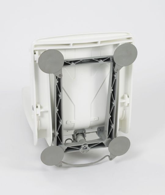 Detailed View of the Suction Cup Base on the Mangar Archimedes Bath Lift