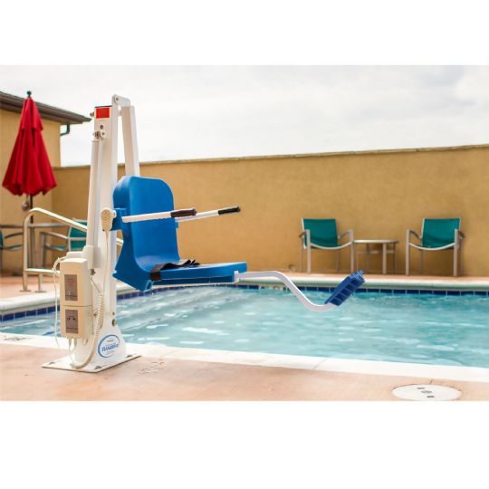Ranger 2 Pool Lift is perfect for smaller pools