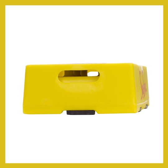 Bright yellow color makes the Shure Step Senior Step easy to use. 