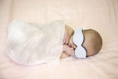 Swaddler for Newborns in Phototherapy by Bionix