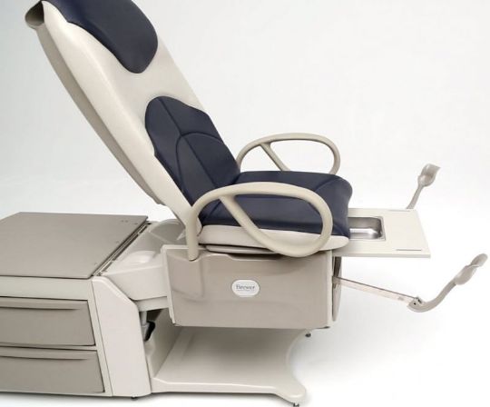 Innovative chair design supports the patient's back, while safety grab bars simplify reliable patient transfers. 