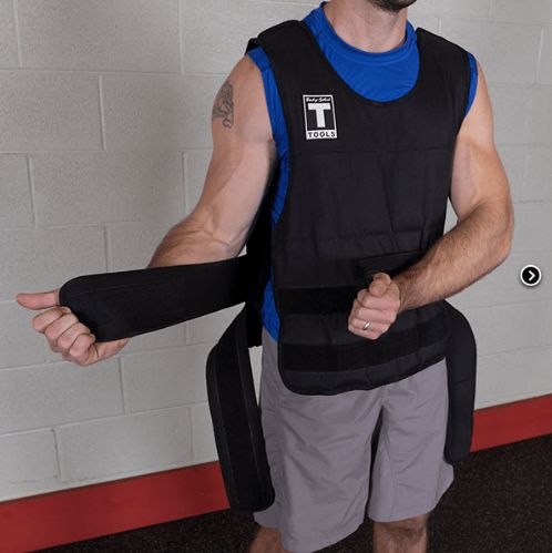 Adjustable Velcro strap help to secure the vest in a comfortable fashion