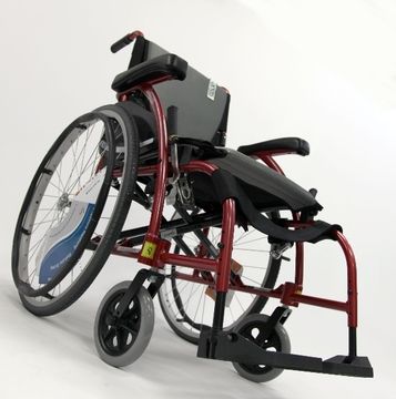 Offers cradling support and pressure relief for the patient and easy transfers for the caregiver. 
