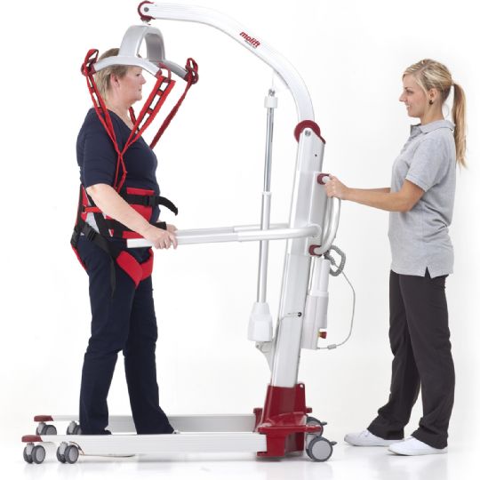 Large lifting range enables use with standing users and gait training