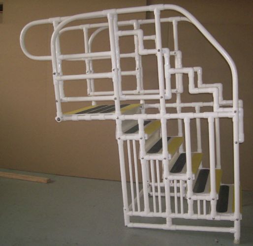 Sturdy, non-corrosive, PVC-coated metal frame has non-rusting casters