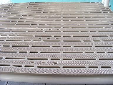 Slip resistant polypropylene platform decking