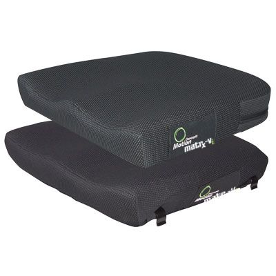 This pressure relief cushion's outer layer is made of breathable material to allow air circulation, and the inner cover includes antiperspirant components, keeping the skin cool and dry.