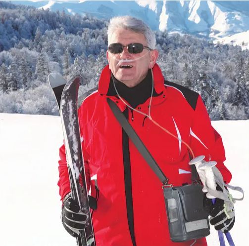 The Inogen One G5 Portable Oxygen Concentrator is so lightweight it can be used while snow skiing.