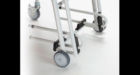 Adjustable and swing-away footrests 