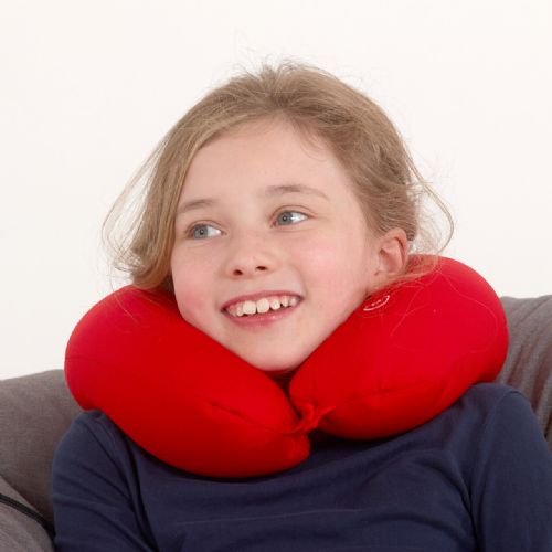 Conforms perfectly to the neck, ensuring delightful coziness