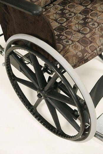 24-inch front wheel and optional side basket cover