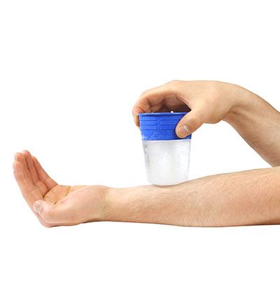 Design allows ice therapy application without transferring chill to the hand
