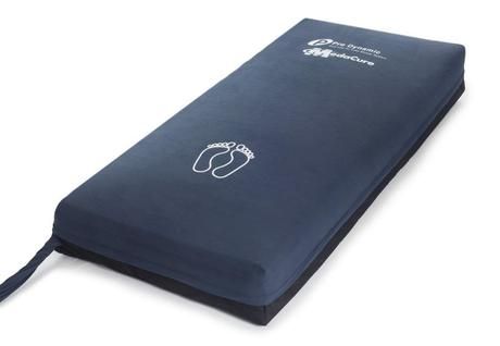 Pro Dynamic Bariatric Mattress with its cover