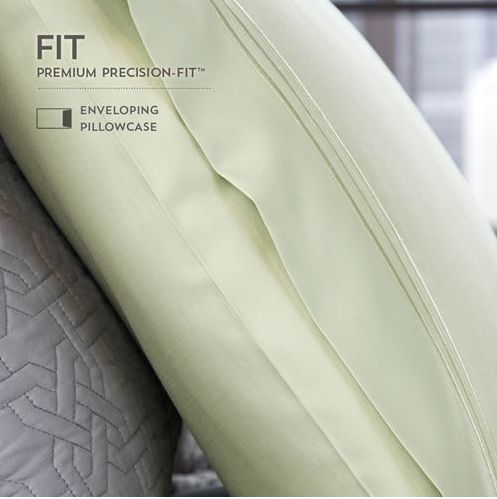 The enveloping fit of this pillowcase prevents movement and eliminates midnight readjustments.