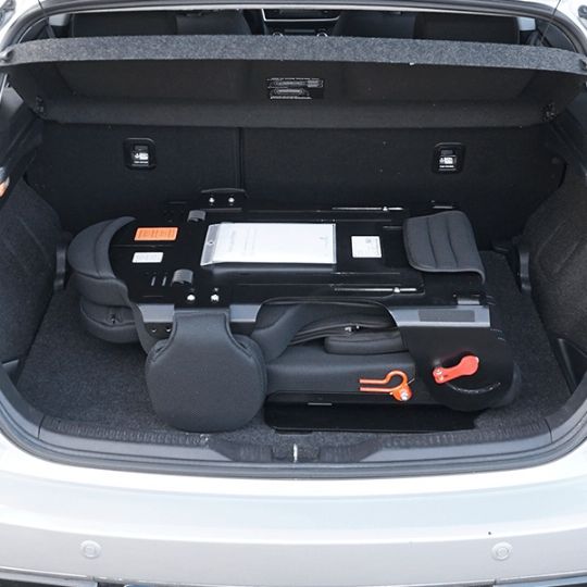 When folded, can easily fit into car trunks