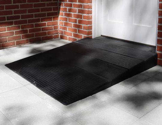 The entry ramp is easy to install 