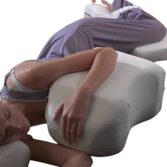 Promotes restful sleep while relieving discomfort in the shoulders
