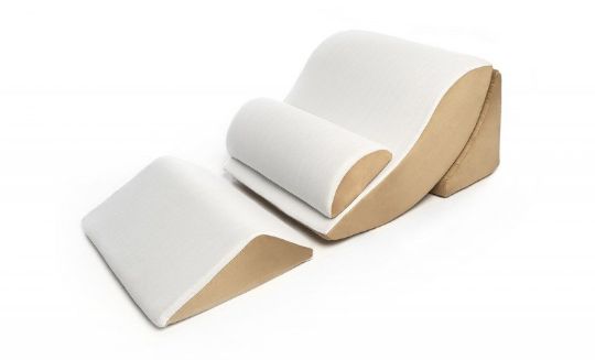 https://image.rehabmart.com/include-mt/img-resize.asp?output=webp&path=/productimages/avana_kind_bed_5-piece_orthopedic_support_wedge_pillow_comfort_system_lumber_pillow.jpg&quality=&newwidth=540