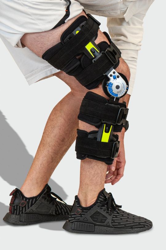 Offers personalized support and controlled range of motion for optimal knee protection and recovery