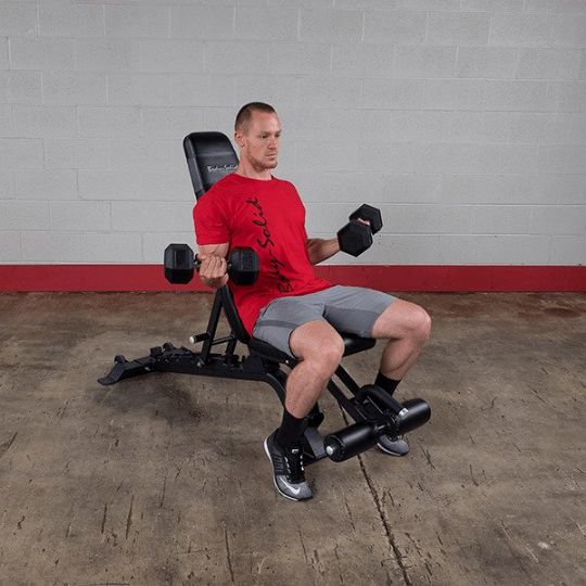 Executing Bicep curls (dumbbells not included)