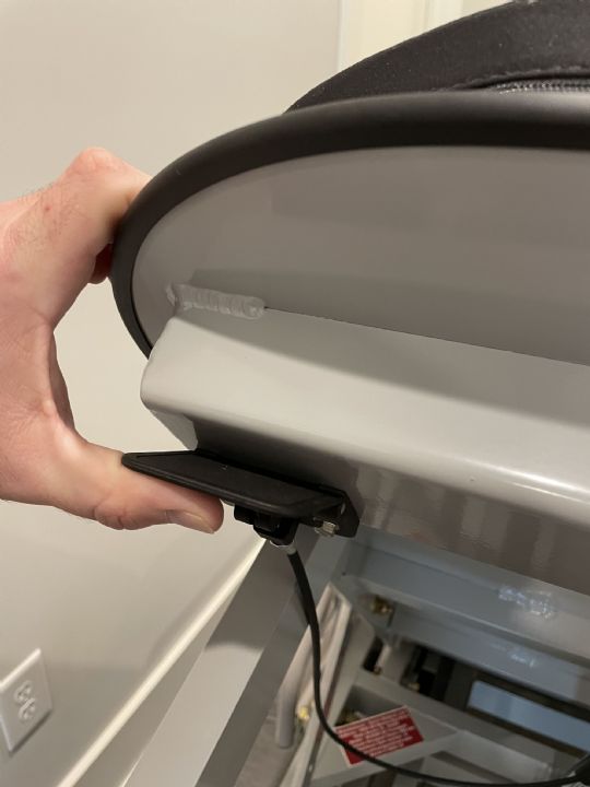 Easily fold down the backrest by pressing this lever