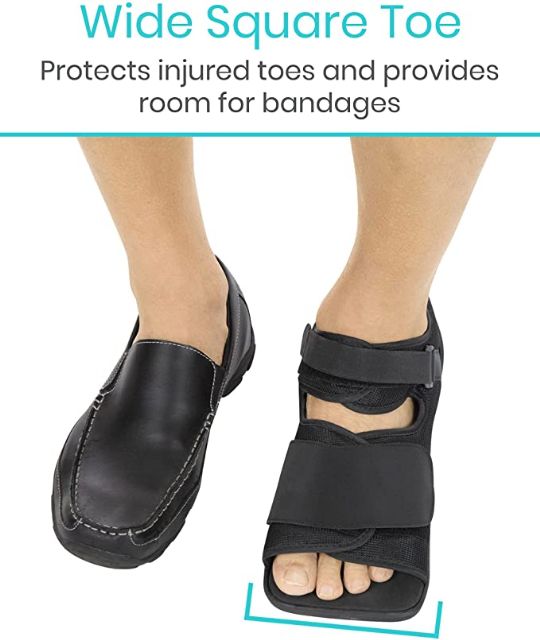 A square design protects the foot and toes
