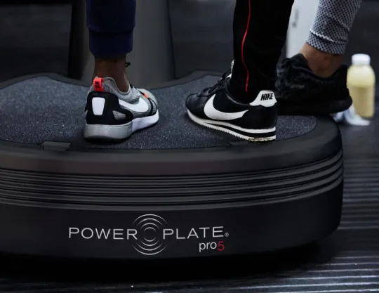 Full-Body Power Plate Machine with Vibration, 25-50Hz Frequency, Adjustable  Intesities Up to 9 Minutes, by Power Plate