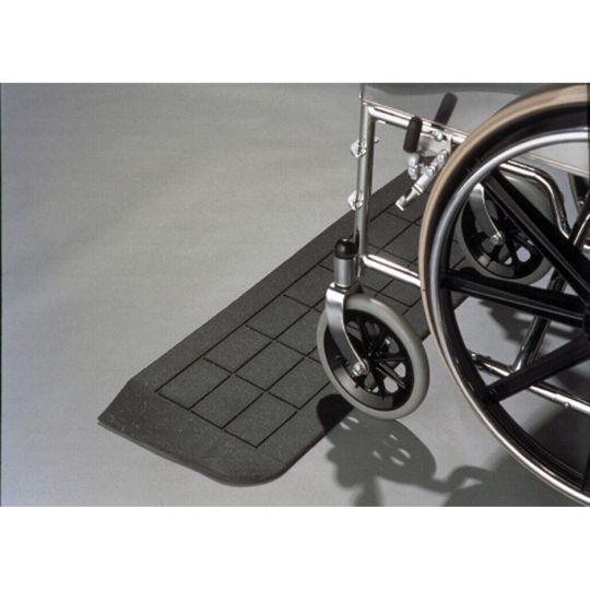 It has no weight limit and handles heavy wheelchairs with ease, as the recycled rubber material does not make loud noises typically associated with traditional metal wheelchair ramps.