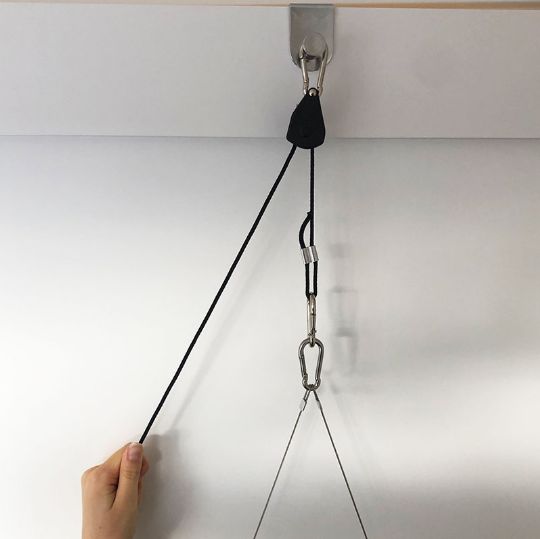 Simple and smooth pulley system