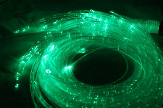 Fiber Optic Light Source with 150 Fiber Filaments set to the color green