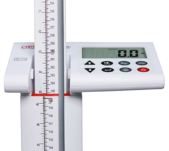 The Solo Digital Eye Level Physician Scale's clever product design enables the LCD screen to not be obstructed while using the height rod