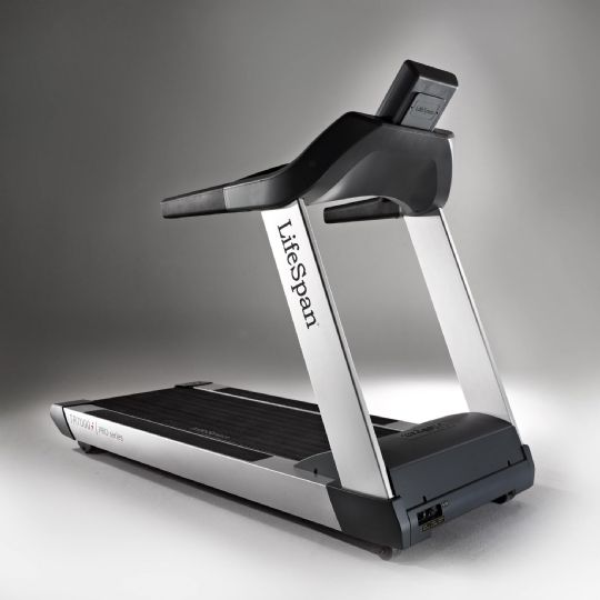 Front angle view of the TR7000i Commercial Treadmill 