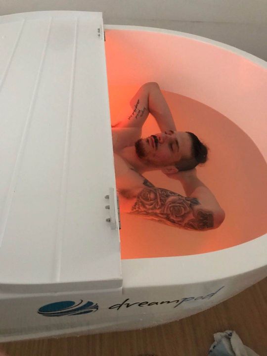 Float and relax 