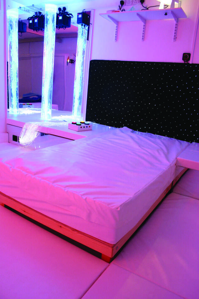 Twin Size Waterbed with Wooden Platform Frame by TFH