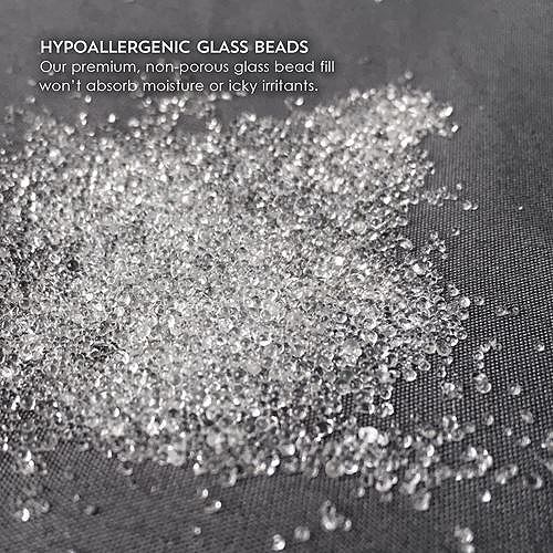 Hypoallergenic, non-porous glass beads provide the weight and will never absorb moisture or irritants.