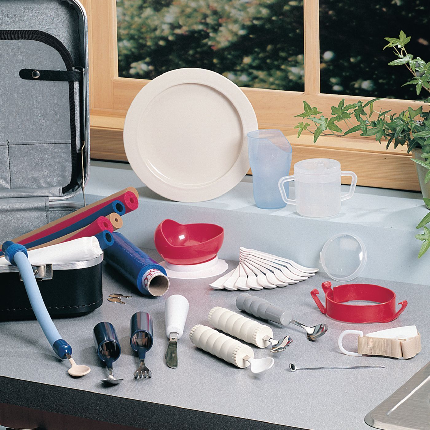 Pediatric Eating Aids Weighted Utensils Scooped Dish Food Guard