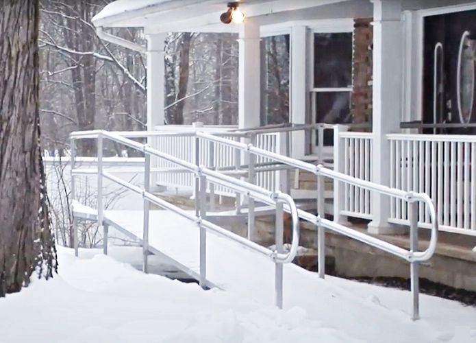 Breeze Aluminum Open-Mesh Modular Ramp